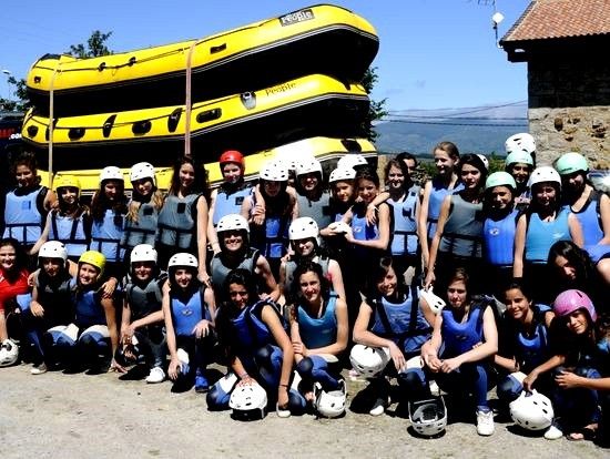 En Cantabria, Rafting para estudiantes y escolares. Aventura y Excursiones. Picos de Europa.
